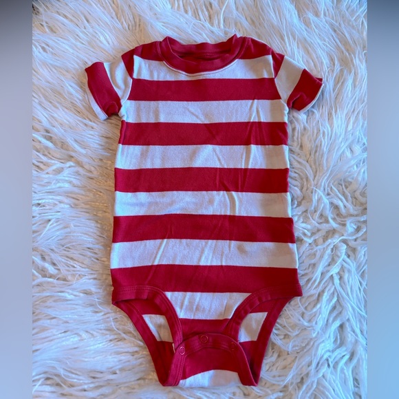 Other - 💛 10 for $13 💛 24 month striped onsie